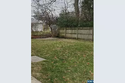 23 Hepburn Road, Clifton, NJ 07012 - Photo 5