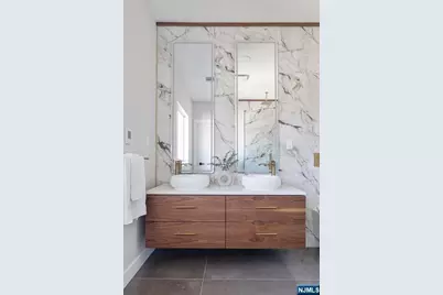 27 Sullivan Drive, Emerson, NJ 07630 - Photo 33