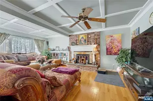 70 Skyline Dr, Oakland, NJ 07436 - Photo 3