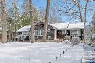 70 Skyline Dr, Oakland, NJ 07436 - Photo 1