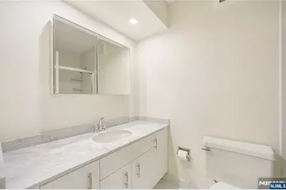 200 Winston 1001 #1001, Cliffside Park, NJ 07010 - Photo 11