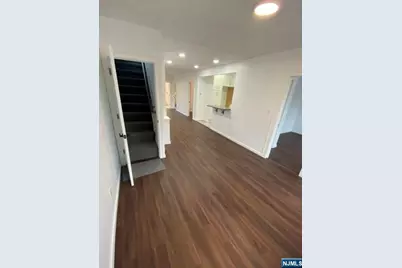 20 Borig Place 2 #2, Lodi, NJ 07644 - Photo 3