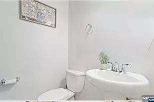 60 Truman Dr, Wood Ridge, NJ 07075 - Photo 19