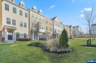 60 Truman Dr, Wood Ridge, NJ 07075 - Photo 3