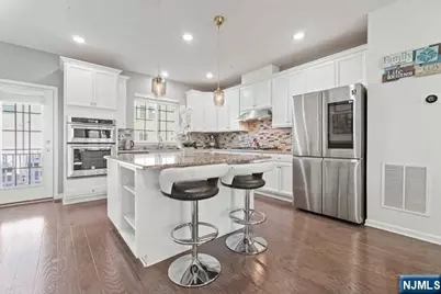 60 Truman Drive, Wood Ridge, NJ 07075 - Photo 15