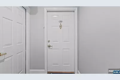 344 The Promenade 344 #344, Edgewater, NJ 07020 - Photo 5