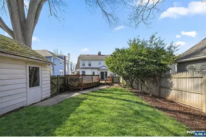 185 Larch Avenue, Teaneck Township, NJ 07666 - Photo 25