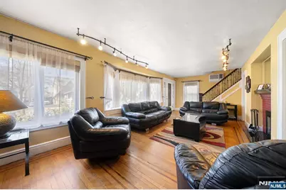 185 Larch Avenue, Teaneck Township, NJ 07666 - Photo 3