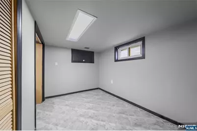 185 Larch Avenue, Teaneck Township, NJ 07666 - Photo 19