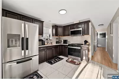 110 Redwood Avenue, Paterson, NJ 07522 - Photo 9