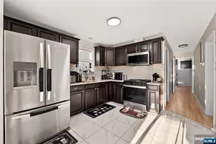 110 Redwood Ave, Paterson, NJ 07522 - Photo 9