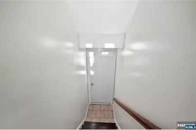 110 Redwood Avenue, Paterson, NJ 07522 - Photo 17