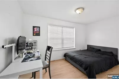 110 Redwood Avenue, Paterson, NJ 07522 - Photo 11