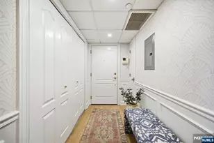 2301 Rio Vista Dr, Mahwah, NJ 07430 - Photo 5