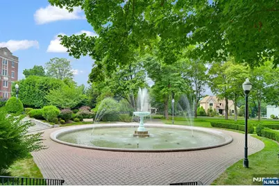 2301 Rio Vista Drive, Mahwah, NJ 07430 - Photo 37