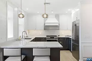 2301 Rio Vista Dr, Mahwah, NJ 07430 - Photo 13