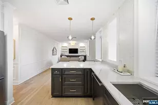 2301 Rio Vista Dr, Mahwah, NJ 07430 - Photo 9