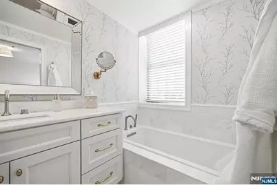 2301 Rio Vista Drive, Mahwah, NJ 07430 - Photo 31