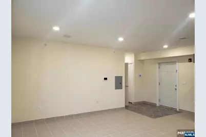44 Bergen Boulevard 9 #9, Fairview, NJ 07022 - Photo 9