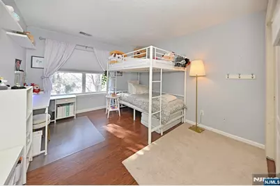 8015 Brittany Drive, Wayne, NJ 07470 - Photo 19