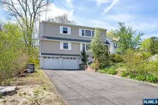 156 Bank St, Midland Park, NJ 07432 - Photo 3