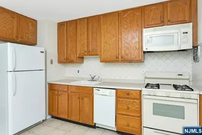 156 Bank Street, Midland Park, NJ 07432 - Photo 7