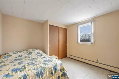 27-10 Urban Place, Fair Lawn, NJ 07410 - Photo 17