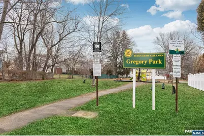 27-10 Urban Place, Fair Lawn, NJ 07410 - Photo 25