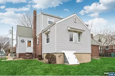 27-10 Urban Place, Fair Lawn, NJ 07410 - Photo 23