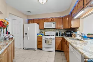 49 Boulder Run Road 182, Paterson, NJ 07501 - Photo 7