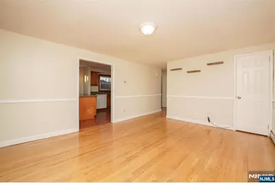 142 Maple 2 #2, Woodland Park, NJ 07424 - Photo 7