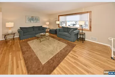 368 Elmwood Drive, Paramus, NJ 07652 - Photo 3