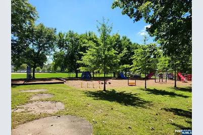 368 Elmwood Drive, Paramus, NJ 07652 - Photo 27