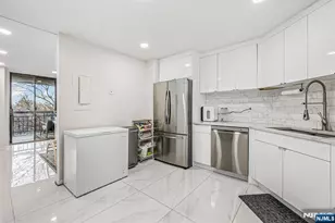 427 Harmon Cove Tower, Secaucus, NJ 07094 - Photo 5