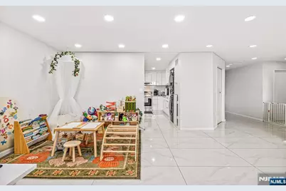 427 Harmon Cove Tower, Secaucus, NJ 07094 - Photo 13