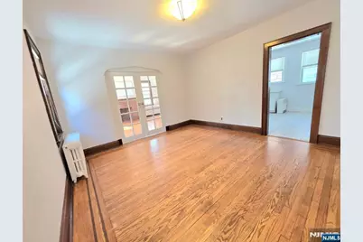 465 Oakdene Avenue 1Fl #1FL, Cliffside Park, NJ 07010 - Photo 3