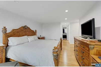 300 Winston 910 #910, Cliffside Park, NJ 07010 - Photo 11