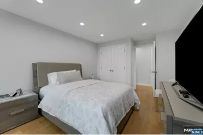 300 Winston 910 #910, Cliffside Park, NJ 07010 - Photo 17