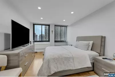 300 Winston 910 #910, Cliffside Park, NJ 07010 - Photo 15