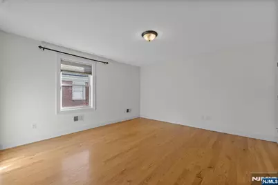 165 Fort Lee Road, Teaneck Township, NJ 07666 - Photo 11