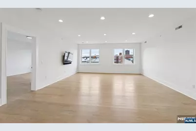 209-211 Hackensack Plank Road 5B #5B, Weehawken, NJ 07086 - Photo 13