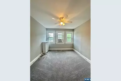 106 Clarendon Place, Hackensack, NJ 07601 - Photo 17