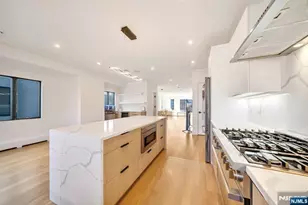 279 Myrtle Ave, Fort Lee, NJ 07024 - Photo 11