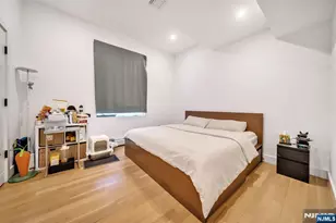 279 Myrtle Ave, Fort Lee, NJ 07024 - Photo 17