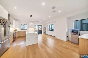 279 Myrtle Ave, Fort Lee, NJ 07024 - Photo 7