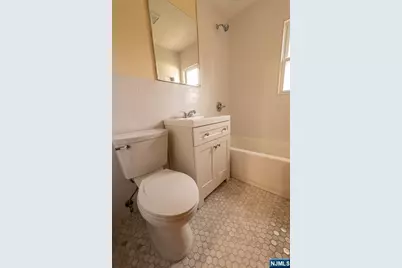10 Eastbrook Drive, River Edge, NJ 07661 - Photo 11