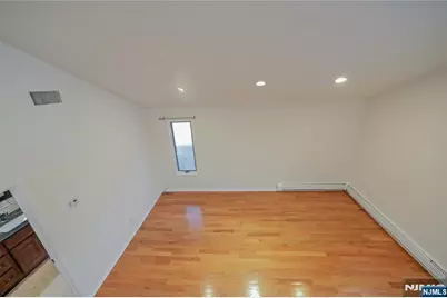 19 Manhattan Place 19 #19, Cliffside Park, NJ 07010 - Photo 33