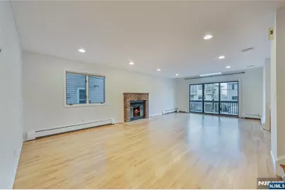 19 Manhattan Place 19 #19, Cliffside Park, NJ 07010 - Photo 17