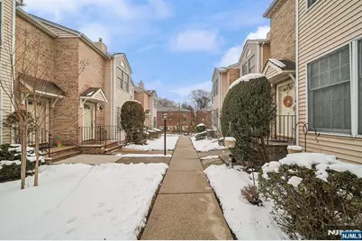 196 Madison Avenue 15 #15, Dumont, NJ 07628 - Photo 3