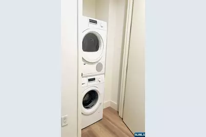 1 Executive 407 #407, Fort Lee, NJ 07024 - Photo 9